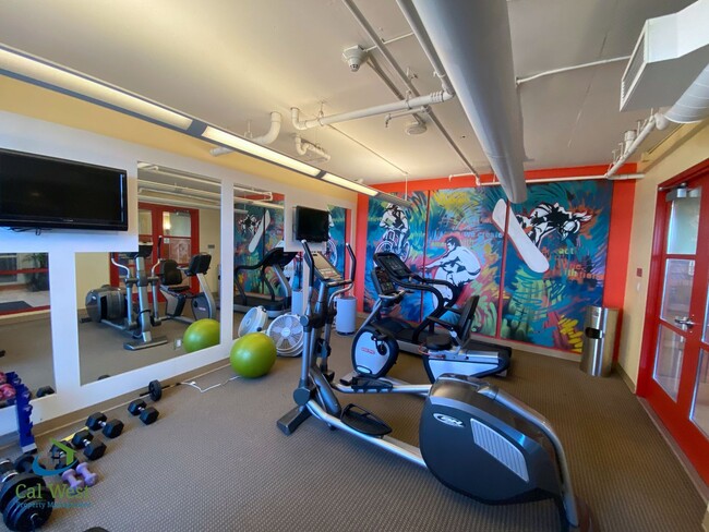 Building Photo - $2595 - 7th Floor 1 Bd/1 Ba Executive Condo in Beautiful Luxury Complex/City Heights