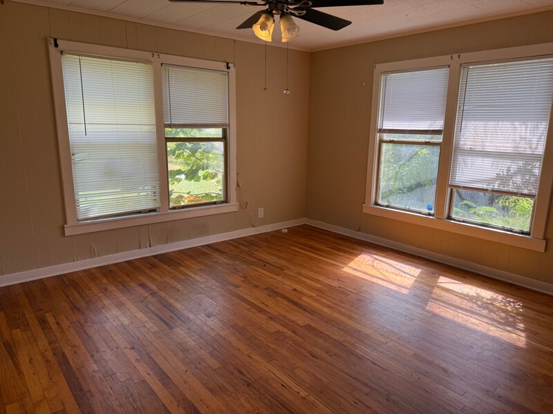 Building Photo - 609 Lane Dr