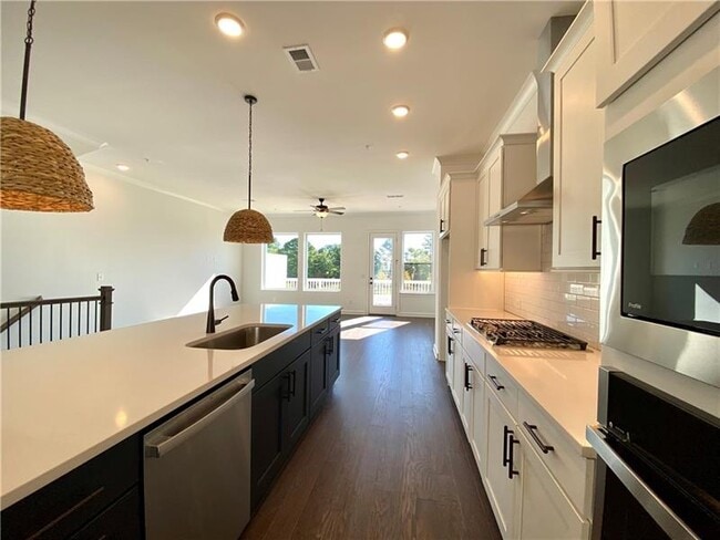 Building Photo - 435 Ashbury Dr