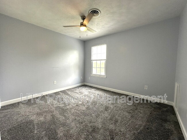 Building Photo - 317 Luther Dr