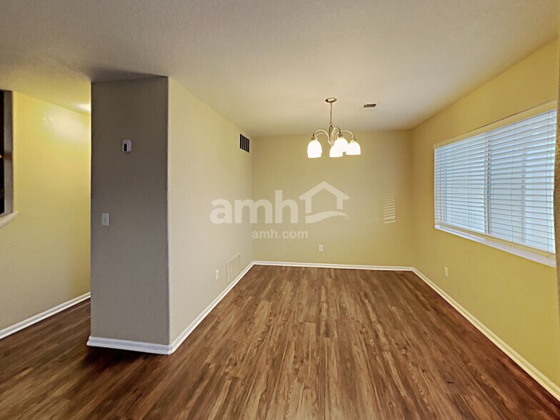 Building Photo - 4726 Andes St