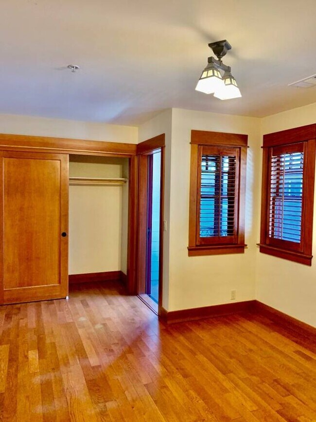 Building Photo - 3 Bedroom/2 Bath Downtown SLO