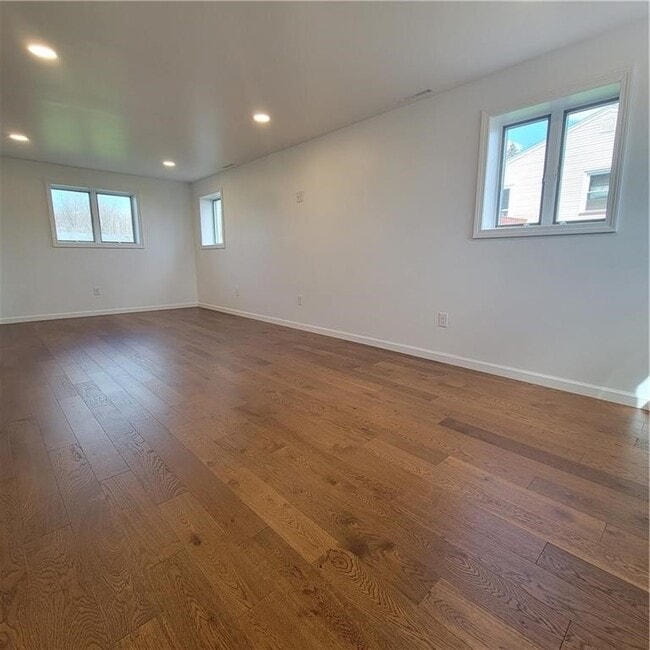 Building Photo - 47 Crimson Bramble Rd