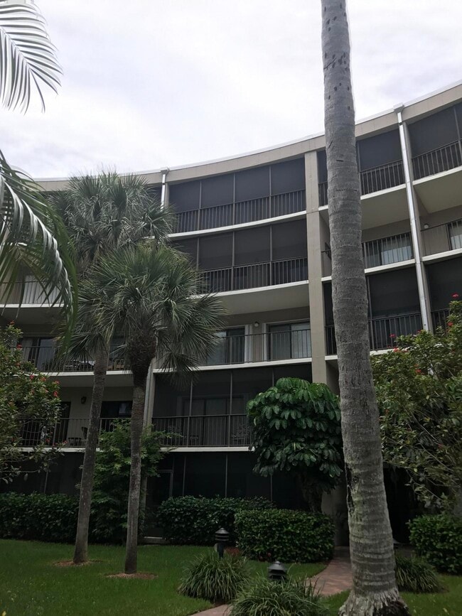 Building Photo - 3605 S Ocean Blvd