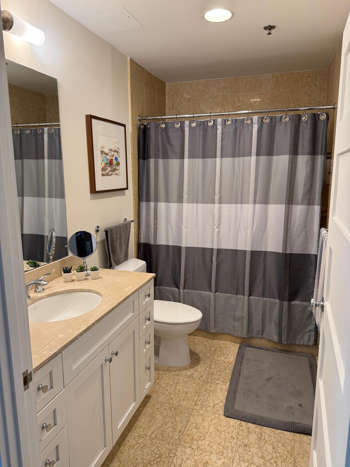 Building Photo - 100 Exchange St