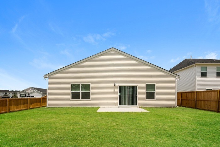 Building Photo - 123 Shire Dr