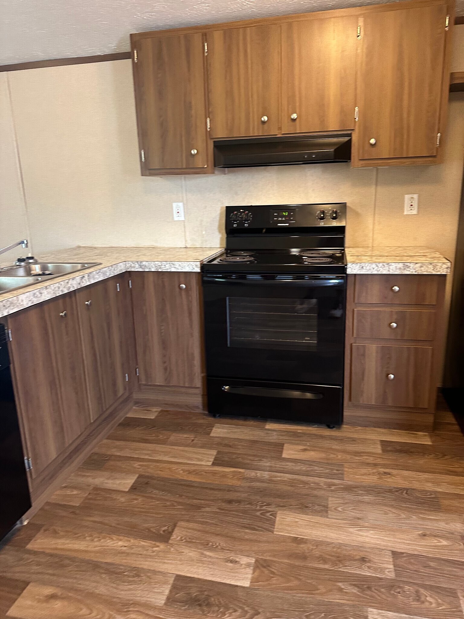 Building Photo - 833 Lovell Rd