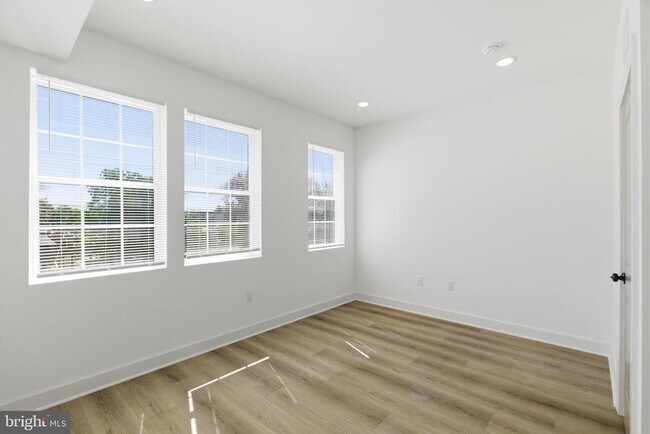 Building Photo - 2534 N 11th St