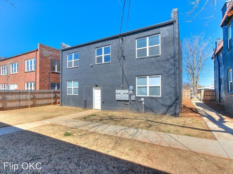 Building Photo - 808 NW 23rd St