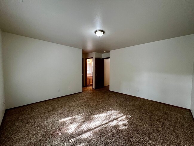 Building Photo - 3614 Fairbanks Ave