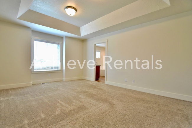 Building Photo - Conveniently Located North Logan Village Townhome | Near Utah State and Hospitals
