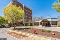 Building Photo - 940 Astern Way