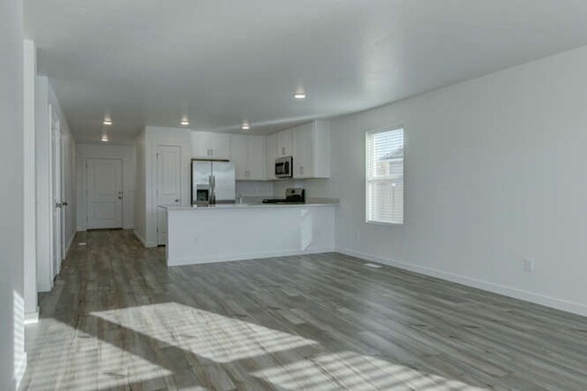 Building Photo - Spacious 4 Bedroom- New Construction