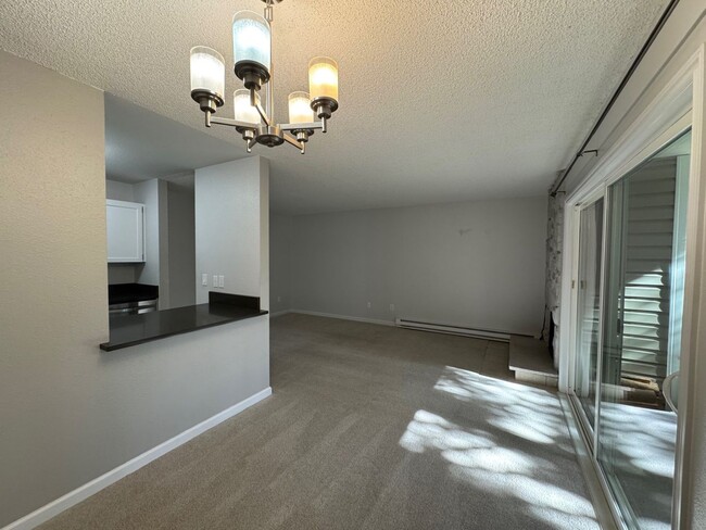 Building Photo - Quiet and beautiful 1 bed 1 bath unit in K...