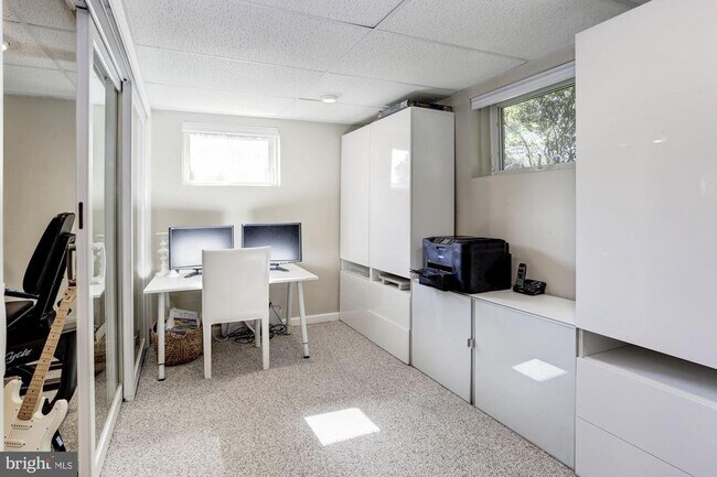 Building Photo - 6408 Tisdale Terrace