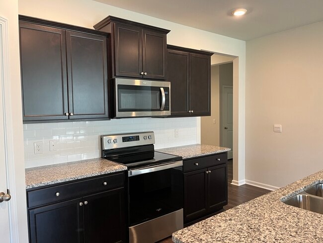 Building Photo - 108 Buttermere Wy