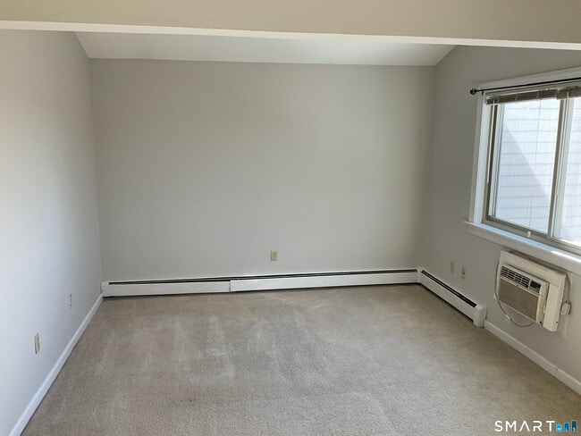 Building Photo - 157 Woodland Dr