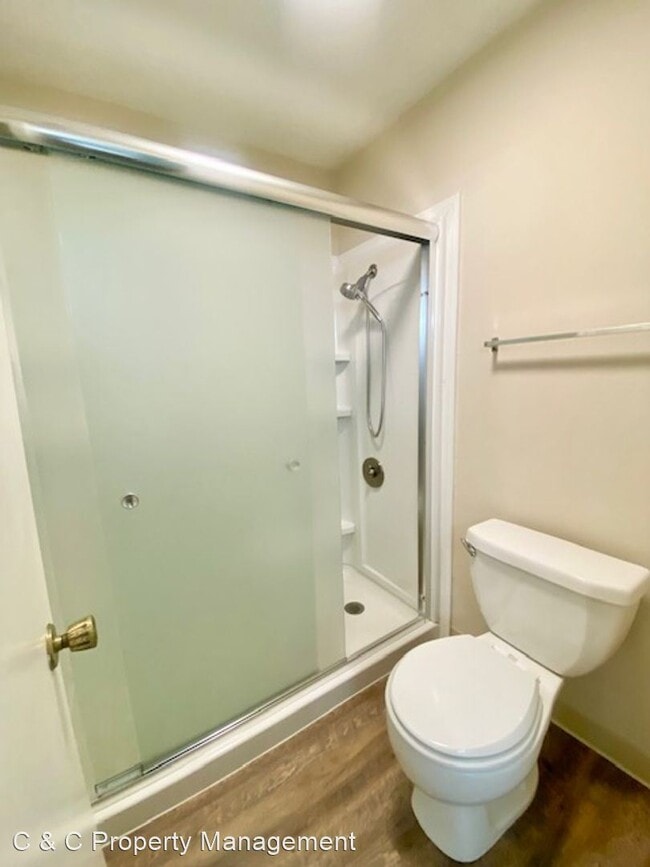 Building Photo - 2 br, 1 bath House - 1250 E Shaw Ave #217