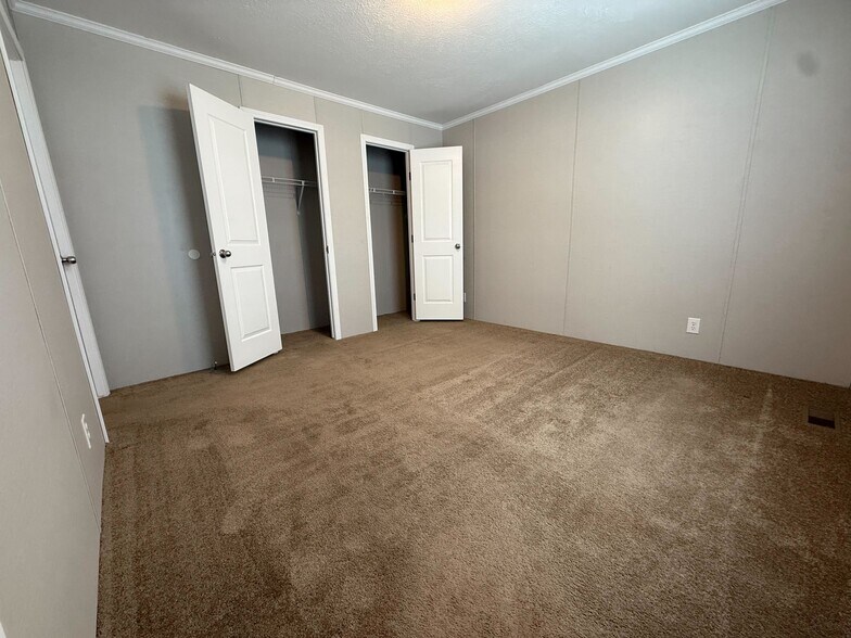 Building Photo - 12230 St Michel Ave