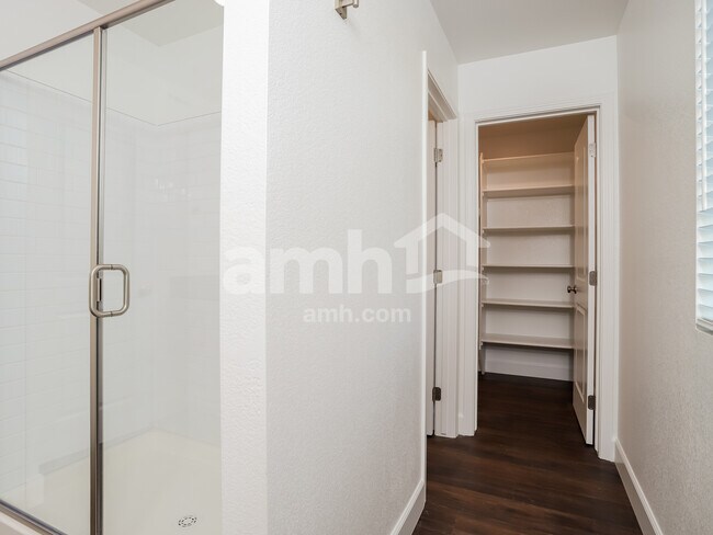 Building Photo - 6517 Enlightenment Dr