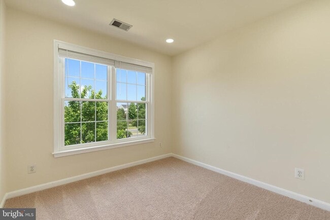 Building Photo - 5161 Sapphire Sky Ln