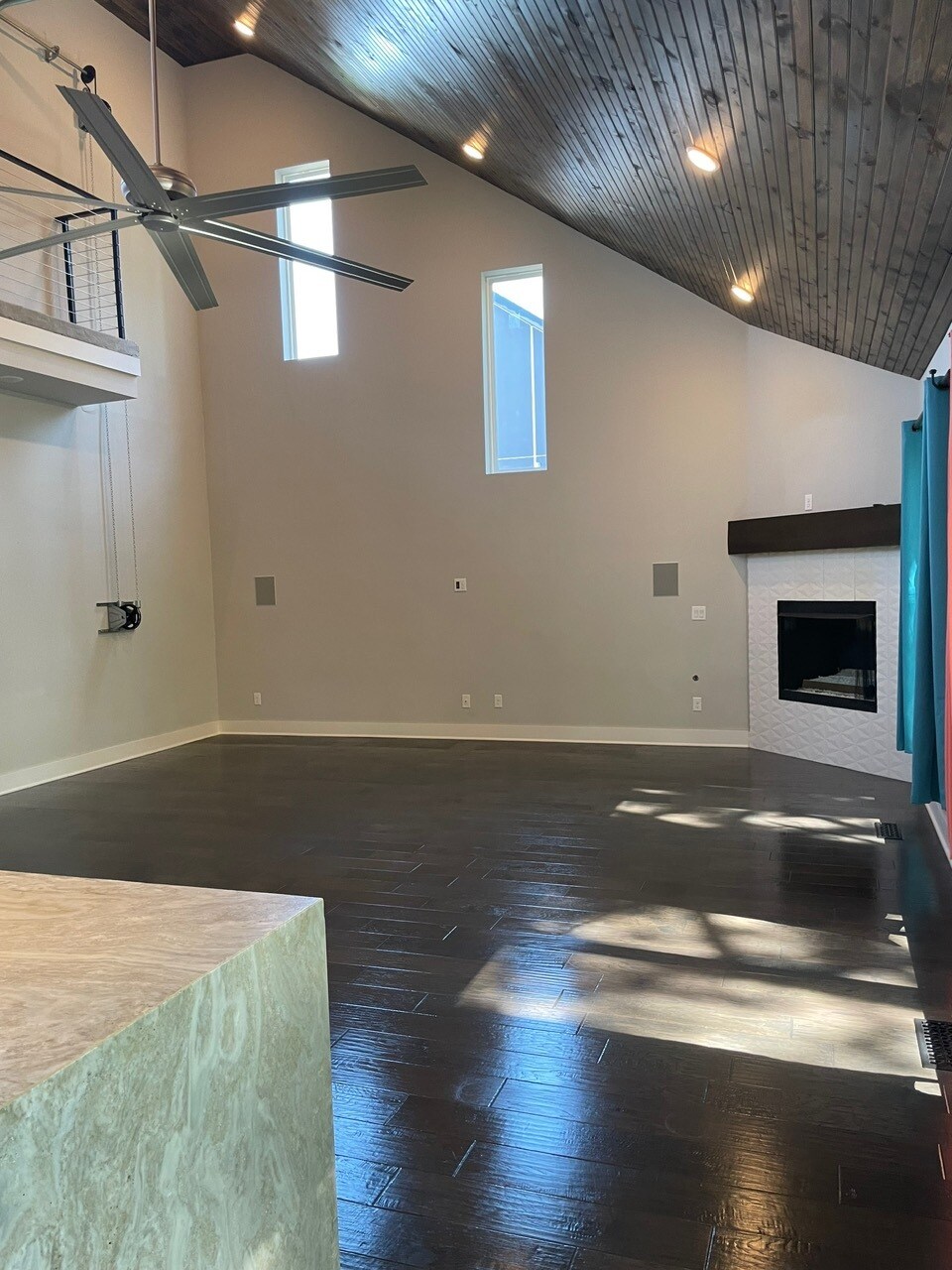 Building Photo - 1 N Desoto Pl