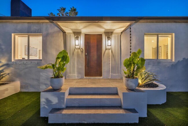 Building Photo - 901 NW 7th Street Rd