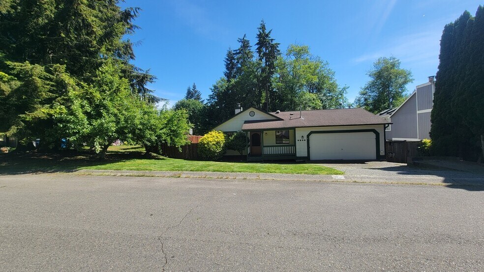 Primary Photo - 2832 176th St SE