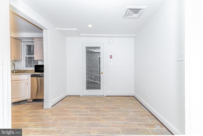 Building Photo - 1755 18th St NW