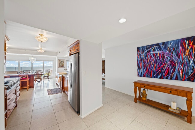 Building Photo - 4301 N Ocean Blvd