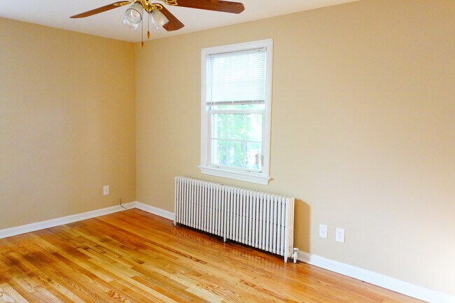 Building Photo - 8007 Garland Ave