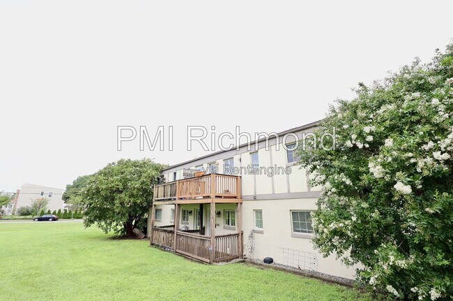 Building Photo - 513 S Harrison St
