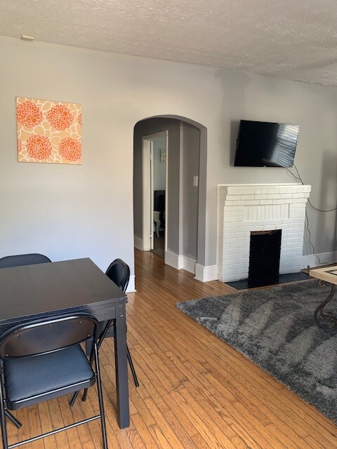 Building Photo - 504 Calhoun St NW