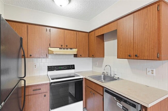 Building Photo - 8124 Omaha Cir