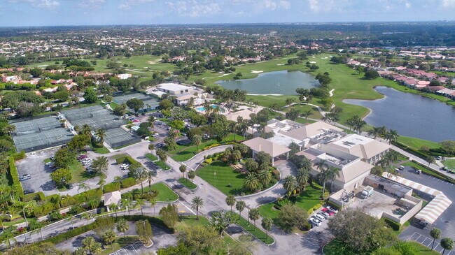 Building Photo - 5519 Fairway Park Dr