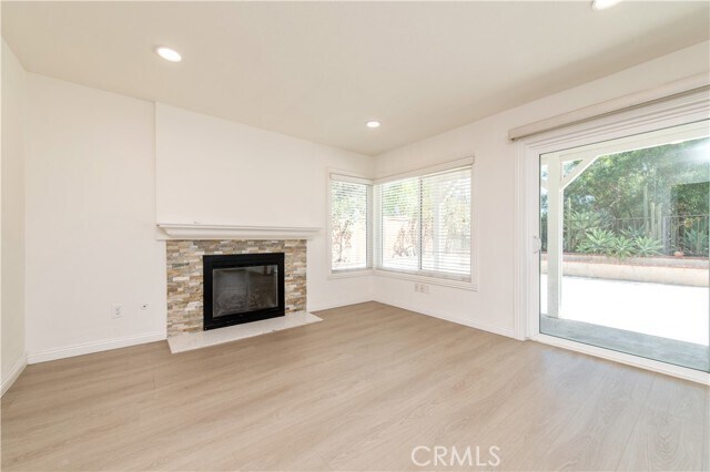 Building Photo - 3233 Oakleaf Ct