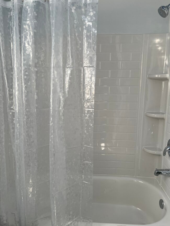 Building Photo - 1516 Carmel Ave