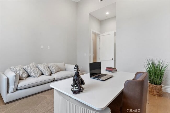 Building Photo - 4635 Brewster Dr