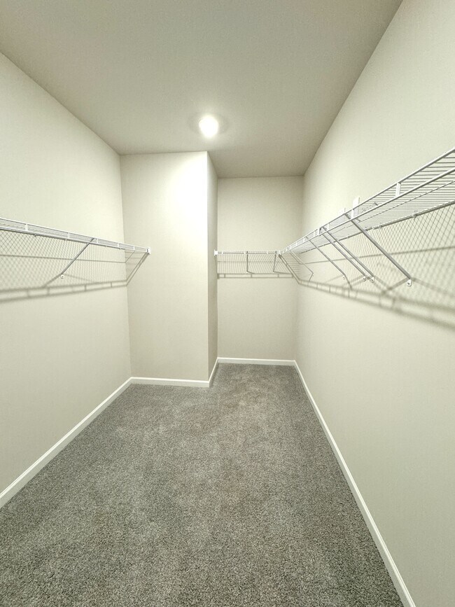 Building Photo - 2103 Baron Mnr Dr