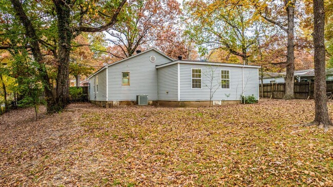 Building Photo - Charming Midtown Little Rock Home on Corner Lot – 3BR/2BA + Garage