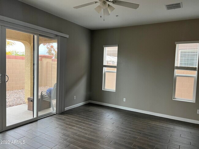 Building Photo - 1255 N Arizona Ave