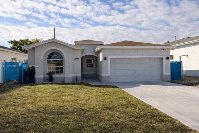 Building Photo - 2804 NW 7th Ct