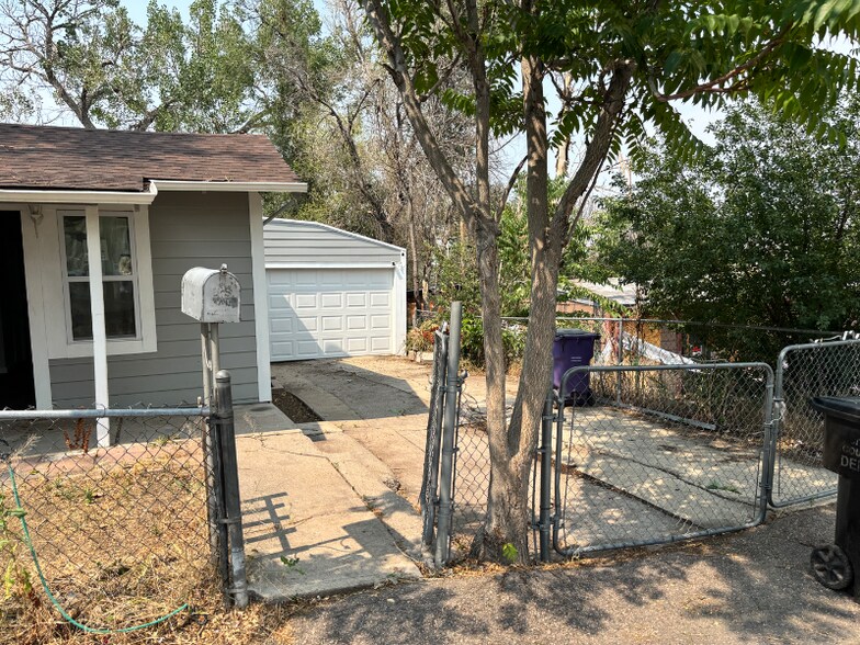 Building Photo - 2809 W Short Pl