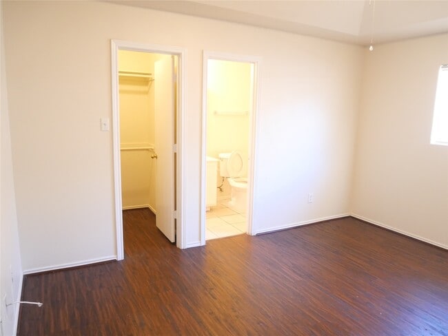 Building Photo - 5510 Rio Alamo St