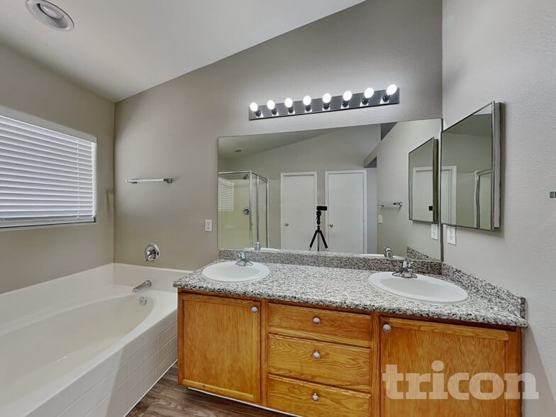 Building Photo - 623 Marlberry Pl