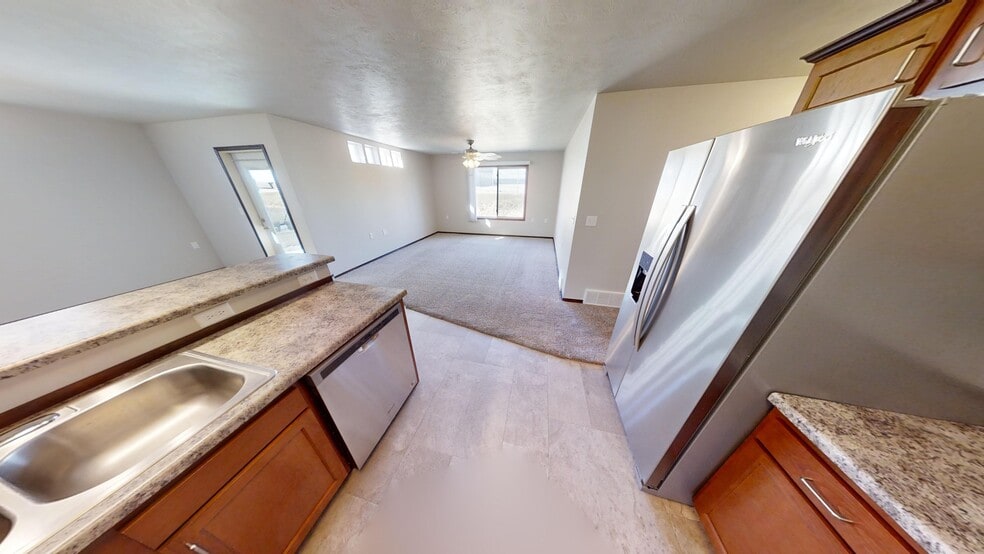 Building Photo - 110 Tanner Ct