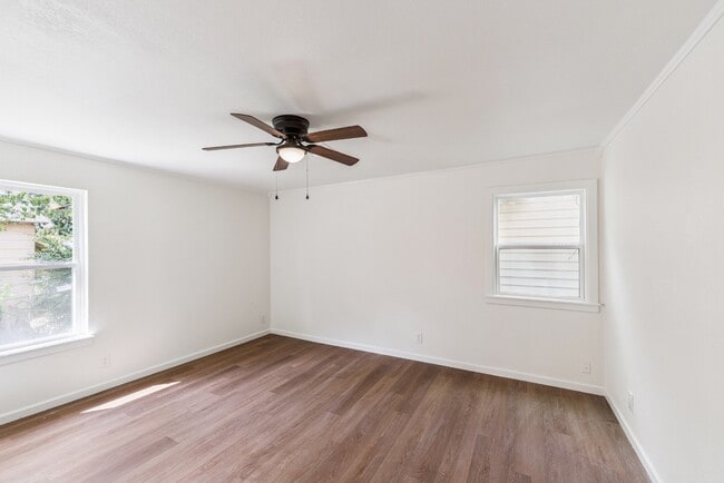 Building Photo - 1306 S Darlington Ave
