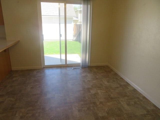 Building Photo - 3010 W Madison Ave