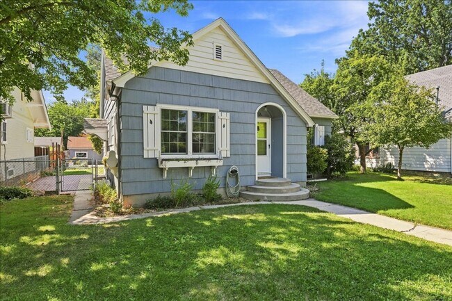 Building Photo - 1111 N 18th St
