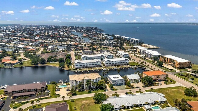 Building Photo - 276 Lewis Cir